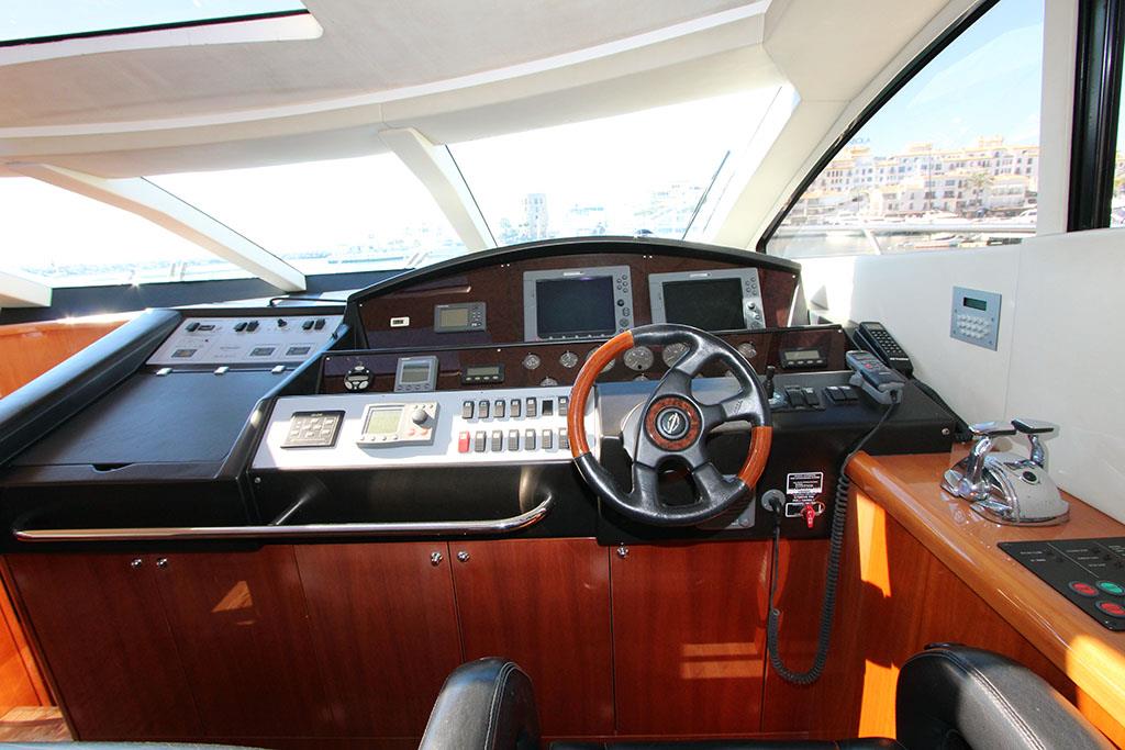 2005 SUNSEEKER PREDATOR 72 